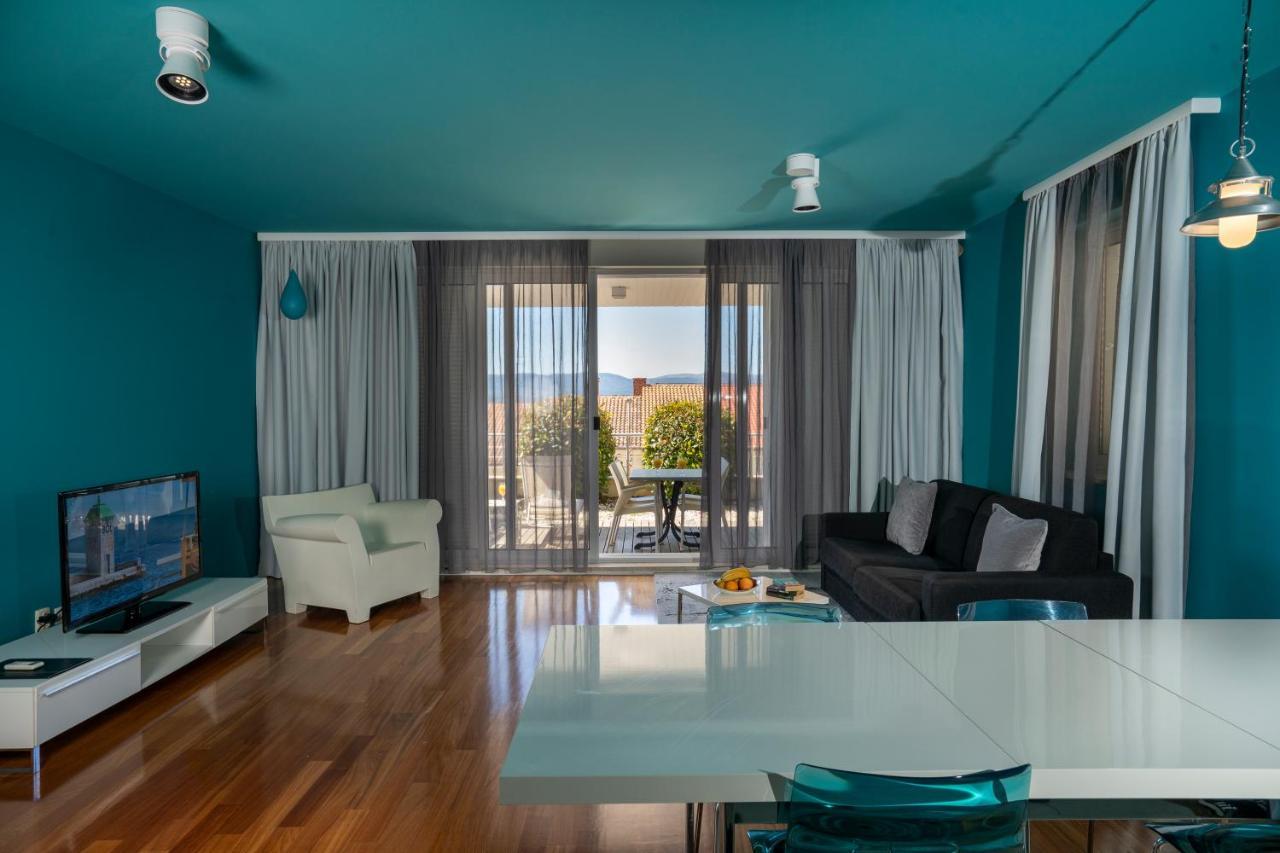 Apartments Villa Azzurra Bol Exterior photo