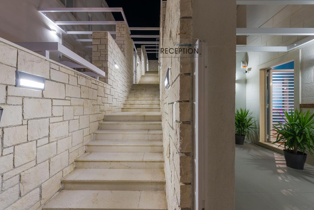 Apartments Villa Azzurra Bol Exterior photo