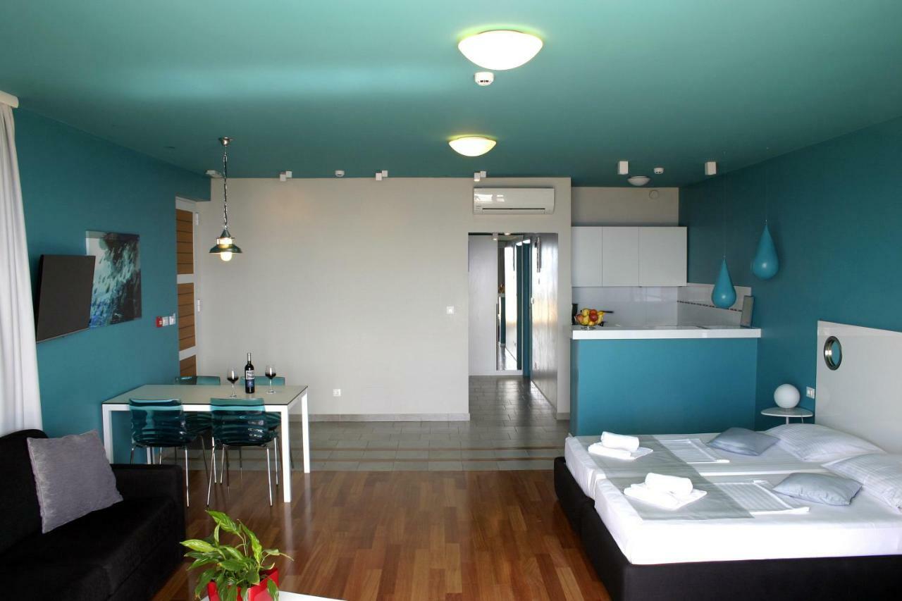 Apartments Villa Azzurra Bol Exterior photo